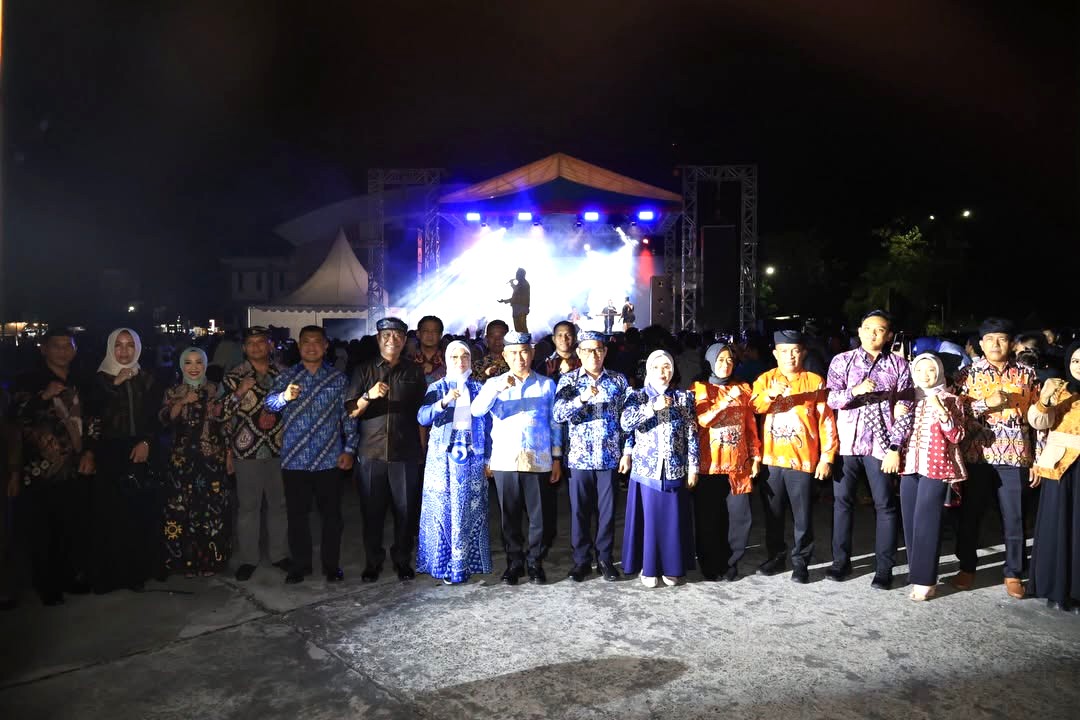 Malam Panggung Hiburan Rangkaian Festival Budaya Iraw Tengkayu XV Tahun 2026